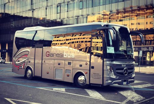 Gianesi Luxury Bus & Limo da/per Roma