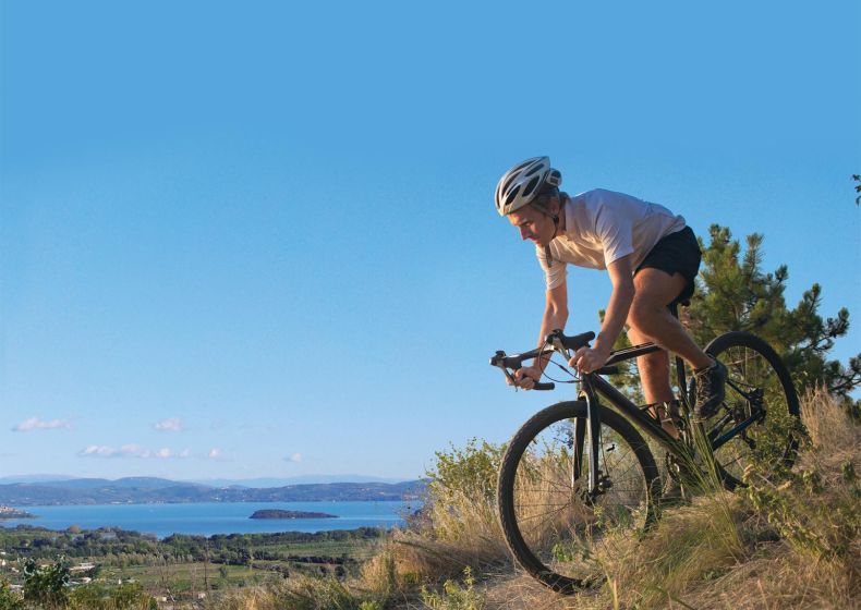 Bike sharing,  Fahrrad teilen, Lago Trasimeno, Umbrien 0